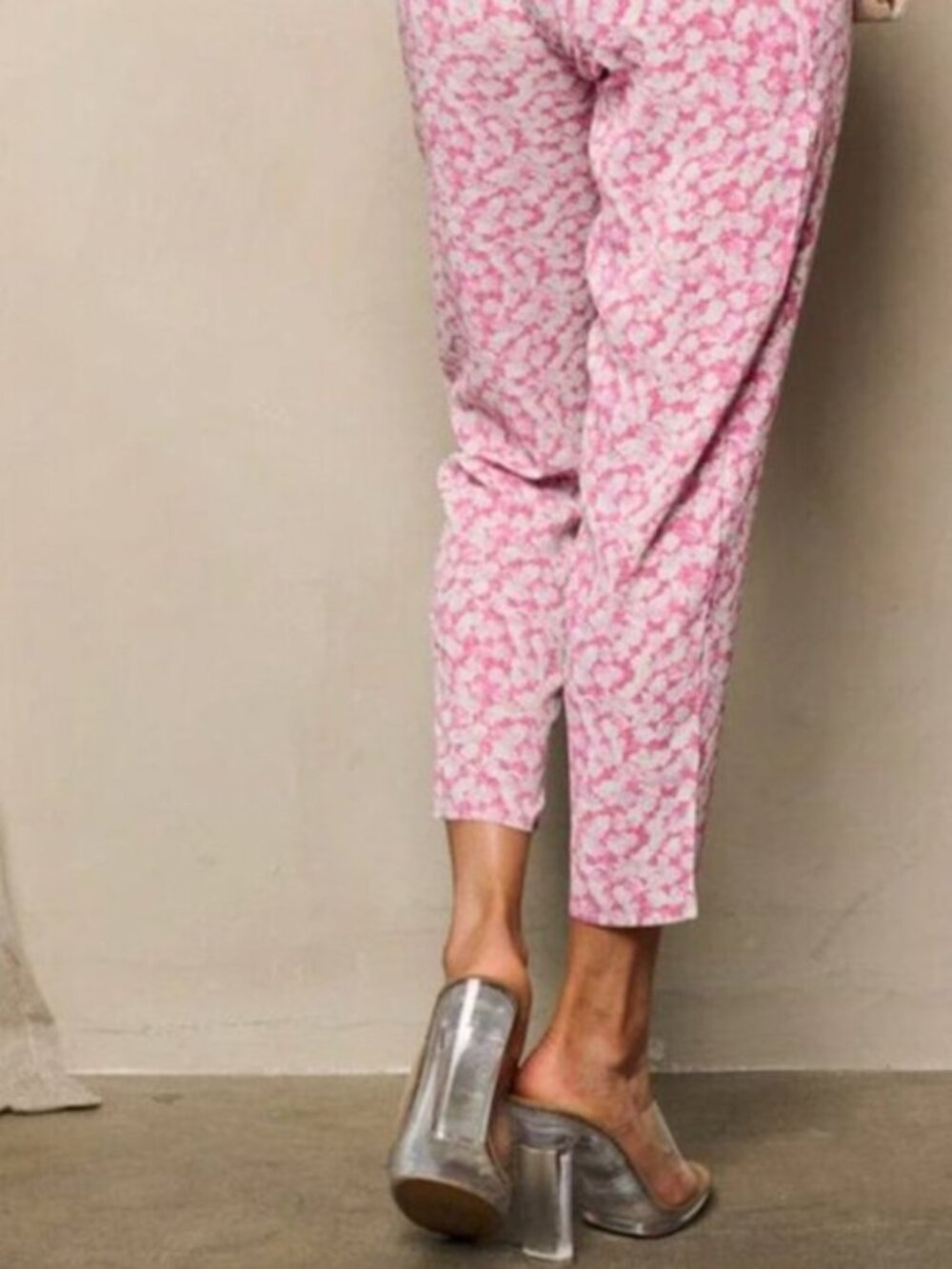 Feel in Women's Short Sleeve Floral Print Belted Jumpsuit - Picture 6 of 12